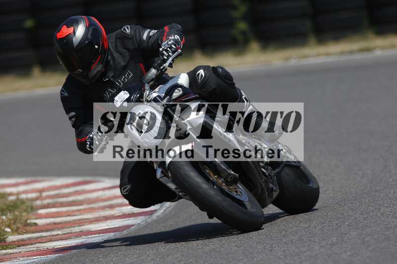 Archiv-2023/28 05.06.2023 Moto Club Anneau du Rhin/blanc-novice/25